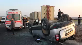 Takla Atan Otomobilden Hafif Sırıklarla Kurtuldu