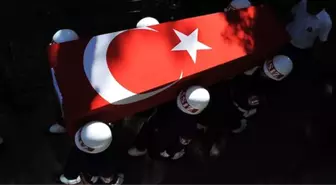 Van'ın Çaldıran İlçesinde Teröristlerle Çıkan Çatışmada 1 Asker Şehit Oldu