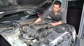 Başkentte Motor Ustası, Egzozdan Çıkan Zehirli Gazları Yok Eden Cihaz Üretti