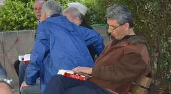 Atatürk'ü Nutuk Okuyarak Andılar