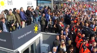 Akşener, Partisinin Genel Merkez Binasının Açılışında İstiklal Marşı ve Saygı Duruşunu Unuttu