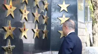 Helikopter Kazasında Şehit Olan 17 Asker Törenle Anıldı