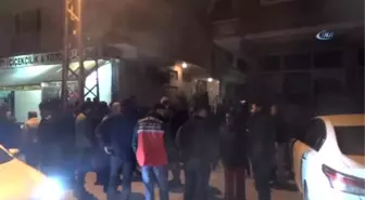Helyum Gazı Patladı,bir Evin İki Duvarı Yıkıldı