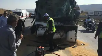 Mersin'de Yolcu Otobüsü Tır'a Çarptı: 1 Ölü, 9 Yaralı