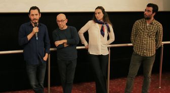 'Murtaza' Hayatını Yalanlar Üzerine Kurmuş Yalnız Biri