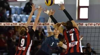 Bayanlar Voleybol 1. Ligi: Gümüşhane Belediyesi Gençlerbirliği: 1 - Ted Ankara Kolejliler: 3