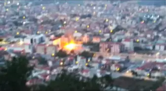 Petrol İstasyonunda Patlama... Bölgeden Dumanlar Yükseliyor