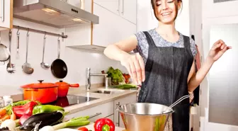 Ev Hanımlarına Emeklilik Hakkı Geliyor