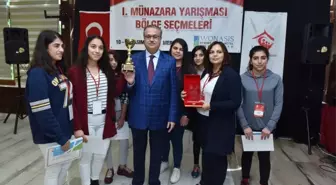 Vali Su, Bölge Birincisi Olan Mersin Çocuk Evleri Sitesi Öğrencilerine Ödüllerini Verdi