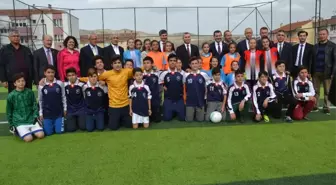 Karahallılar Ortaokuluna Spor Tesisleri Yapıldı