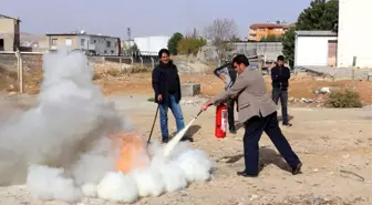 Nizip Ticaret Odası'nda Yangın Eğitimi ve Tatbikatı Yapıldı