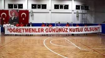 24 Kasım Öğretmenler Günü Turnuvası Tüm Hızıyla Devam Ediyor