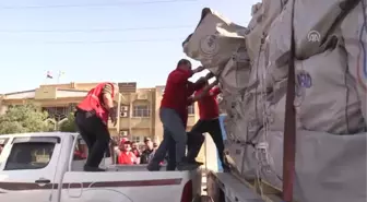 Türk Kızılayı Depremde Evleri Yıkılan ve Hasar Görenlere Çadır Yardımında Bulundu