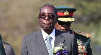 Zimbabve Lideri Mugabe, Ordunun Baskısına Direniyor