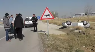 Konya'da Otomobil Şarampole Takla Attı: 4 Yaralı