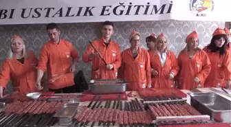 Tescilli Adana Kebabı Ustaları Sertifikalarını Aldı