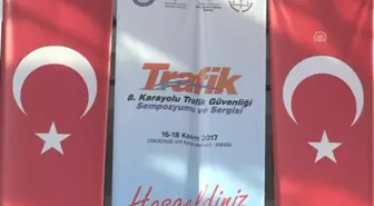 Trafikte Saygı Kurallara Uymak Kadar Önemli'