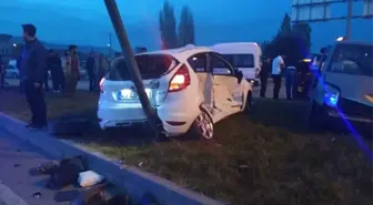 Gediz'de Trafik Kazası: 2 Yaralı