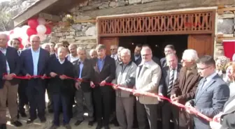 Antalya Vali Köyden İlçeye Yürüyerek Gitti