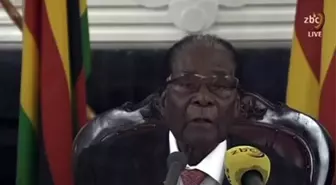 Zimbabve Devlet Başkanı Robert Mugabe Partisinin 'Azil' Tehdidine Karşın İstifa Etmedi