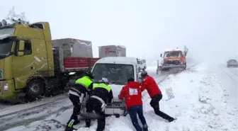 Karabük-Bartın Yolunda Kar Ulaşımı Aksattı (2)