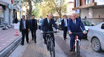 Bakan Yardımcısı Tüfekçi Şehir Merkezini Bisikletle Gezdi