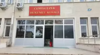 Mübaşir, Adliye Arşivinde İntihar Etti