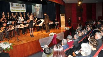 Protokolden Öğretmenlere Sürpriz Şarkı