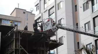 Kadıköy'de Bir İnşaatta Beton Pompasının Kolu Koptu: 1 Yaralı