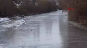 Kars Çayı Buz Tutmaya Başladı