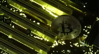 Bitcoin 10 Bin Dolar Oldu: Balon Mu, Yatırım Aracı mı Tartışmalarında Kim Ne Diyor?