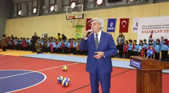 Gölcük Ortaokulu Spor Salonu'nun Tanıtımı Yapıldı