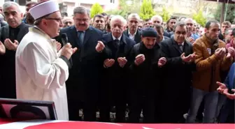 Maden Ocağındaki Göçükte Ölen İşçi Toprağa Verildi