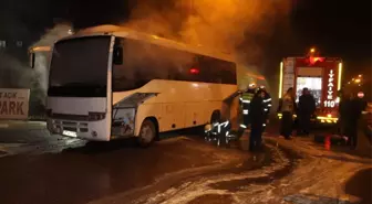 İşçileri Taşıyan Otobüs Alev Aldı