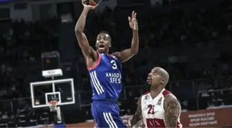 Anadolu Efes-Ax Armani Exchange Olimpia Milan: 73-68