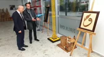 Bulduğu Malzemeleri Sanat Eserine Çevirdi