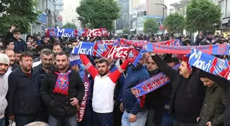 Mavi Ateş Taraftarı Karabükspor'a Destek İçin Sokağa İndi