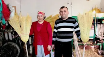 Karı-koca Ürettikleri Süpürgeleri Doğu İllerine Satıyor