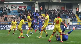 Süper Lig: Kardemir Karabükspor: 0 - Göztepespor: 0 (İlk Yarı)