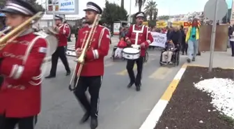 Aydın Kuşadası Engeliler Ata'ya Yürüdü