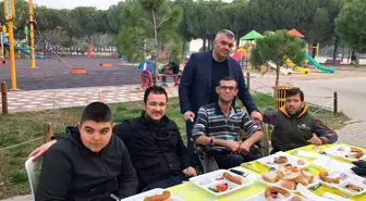 Akhisar'daki Engelli Dernekleri Kahvaltıda Buluştu