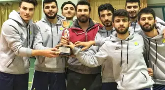 Harran Üniversitesi Voleybol Takımı 1. Lig'e Çıktı