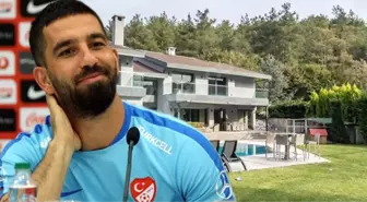 Arda Turan, Saray Gibi Evini 5,5 Milyon Dolara Satışa Çıkardı