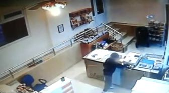 Pitbullu Gençler Küçük Çocuğa Böyle Hırsızlık Yaptırdı