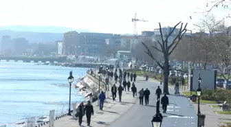 Yağmur Sonrası Açan Güneş Vatandaşları Sokağa Döktü