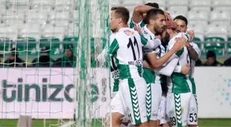 Atiker Konyaspor, Sahasında Kardemir Karabükspor'u 2-0 Mağlup Etti