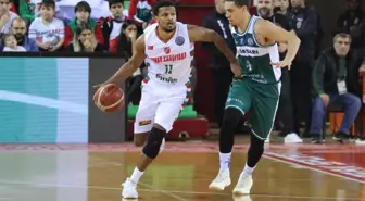 Basketbol Şampiyonlar Ligi: Pınar Karşıyaka: 70 - Dinamo Sassari: 79