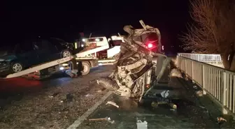 Gediz'deki Trafik Kazasında Ağır Yaralanan Şahıs Hastanede Hayatını Kaybetti