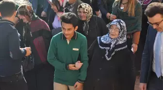 Huzurevi Sakinleri Öğrenciler ile Buluştu, Stres Attı