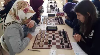 Karaman'da Yıldızlar Satranç İl Birinciliği Müsabakaları Sona Erdi